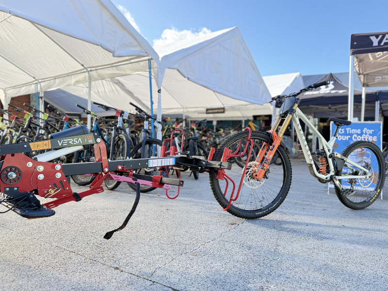Versa 2.2 Power Vertical Bike Rack